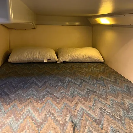 Botel Location Antibes